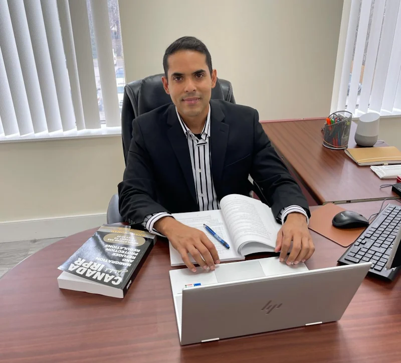 Alejandro Gonzalez, Consultor de Inmigración Canadiense Regulamentado (RCIC)
